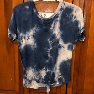 Blue tie-dye tie t-shirt